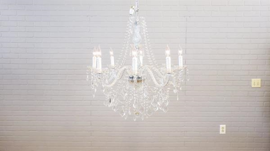 Picture of CHANDELIER WHITE MEDIUM
